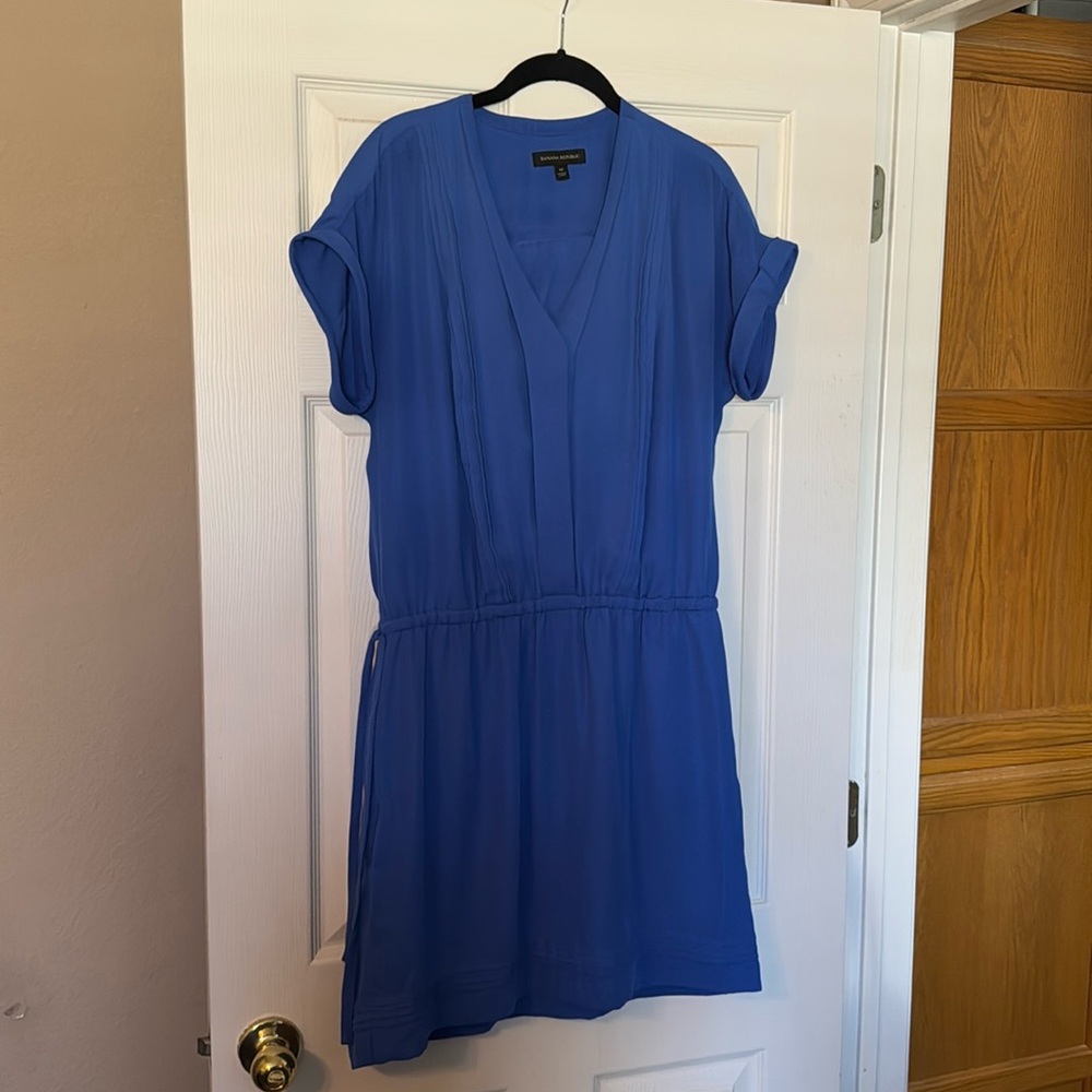 Banana Republic Short Sleeved Dress